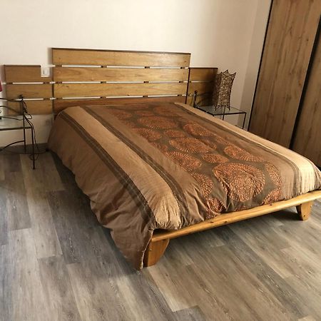 Chambre Familiale Chez L Habitant Loriol-sur-Drome Exteriör bild